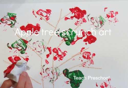 Apple tree scrunch art by Teach Preschool 