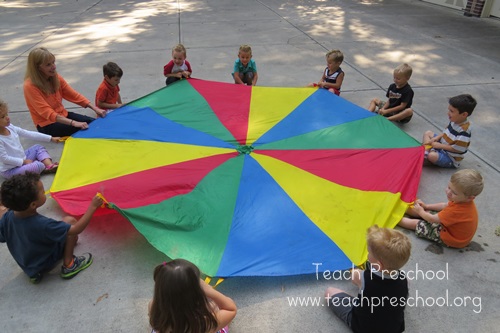 Parachute basics: the hello game by Teach Preschool 