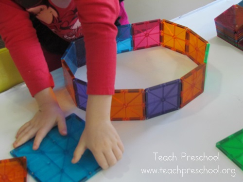 Ten Tips for dealing with those troubling transitions by Teach Preschool 