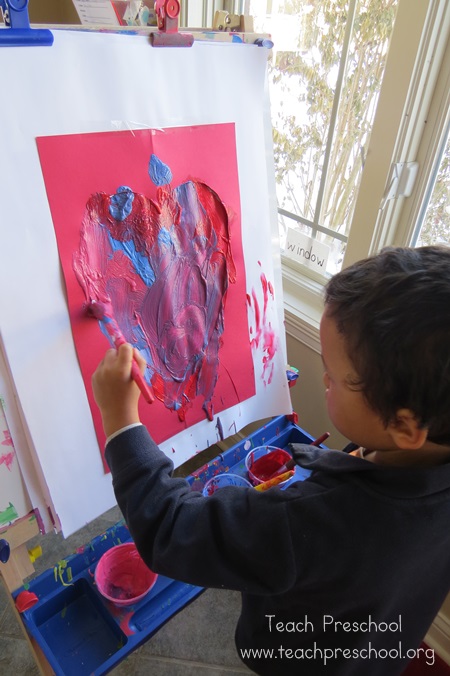 Hearts at the easel by Teach Preschool 